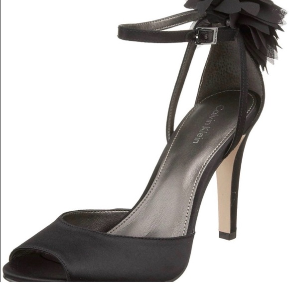 Calvin Klein Olivia Satin Elegant Black Women's Shoe with Floral Detail, Size 10 - Picture 2 of 9